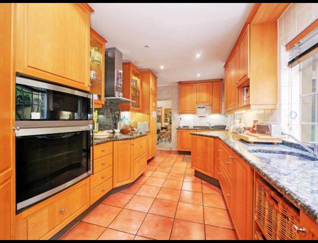 BEDROOM HOUSE FOR SALE IN BRYANSTON